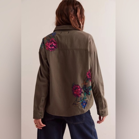 Free People We The Free Velvet Roses Shirt Army Floral Combo NWT Size L - Picture 2 of 11